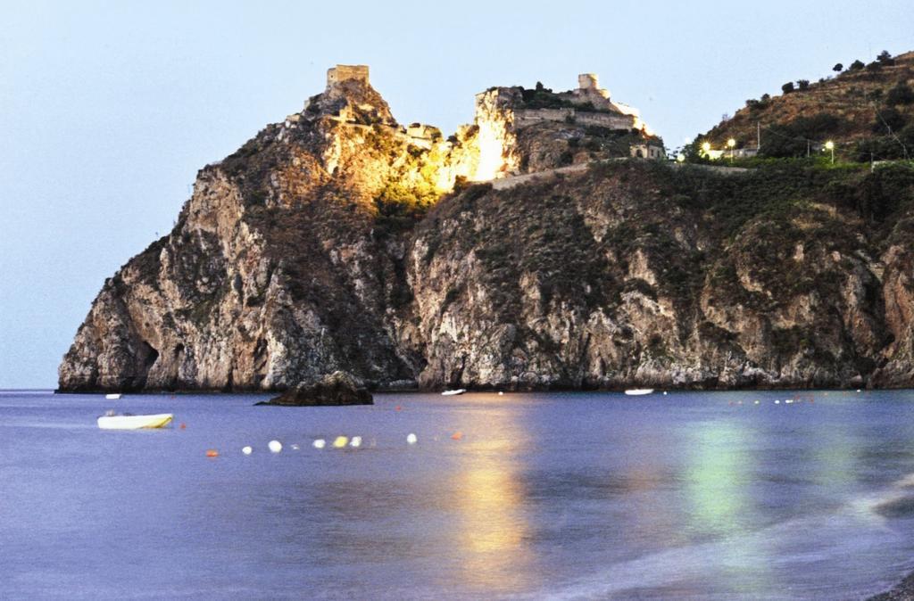 Hotel Marabel Sant'Alessio Siculo Exterior foto