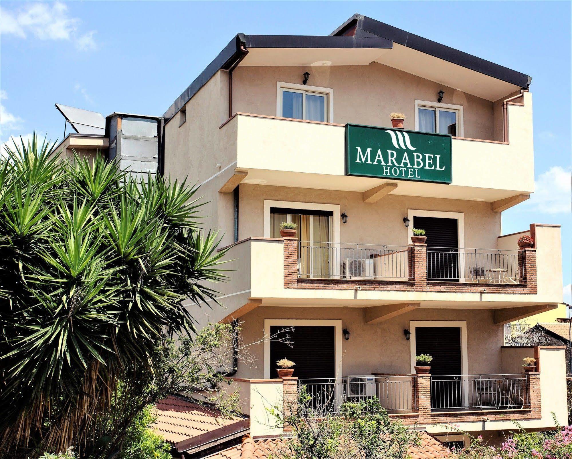 Hotel Marabel Sant'Alessio Siculo Exterior foto